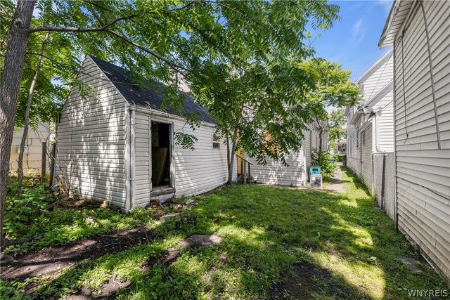 98 Howell Street, Buffalo, NY 14207