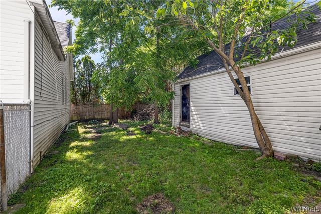 98 Howell Street, Buffalo, NY 14207