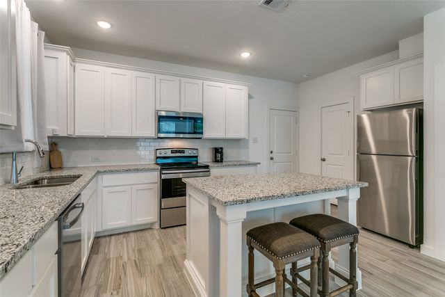 326 Oakbend Drive 16, Lewisville, TX 75067