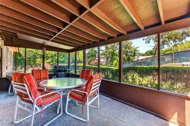 29 Ormont Lane, Aberdeen, NJ 07747