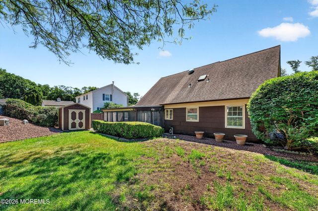 29 Ormont Lane, Aberdeen, NJ 07747