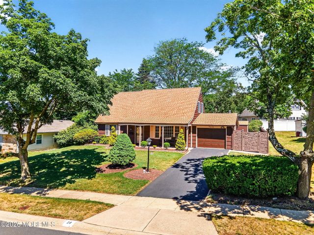 29 Ormont Lane, Aberdeen, NJ 07747