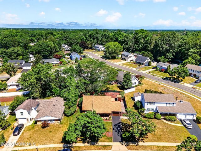 29 Ormont Lane, Aberdeen, NJ 07747