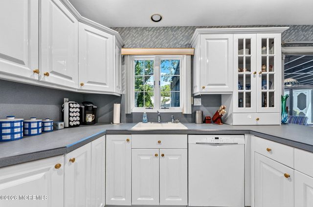 29 Ormont Lane, Aberdeen, NJ 07747