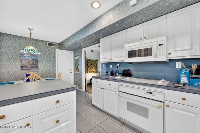 29 Ormont Lane, Aberdeen, NJ 07747