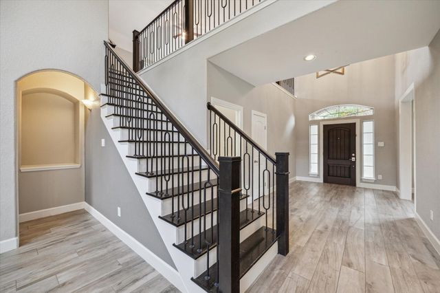 166 W Heritage Mill Circle, Tomball, TX 77375