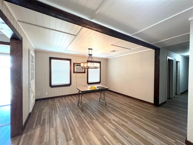 2748 County Road 456, El Campo, TX 77437