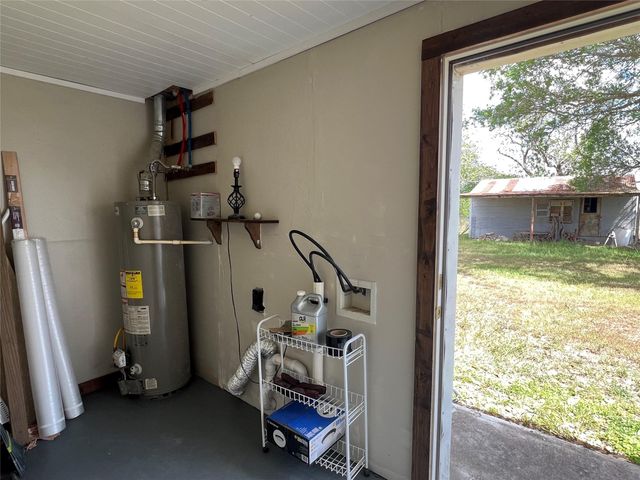 2748 County Road 456, El Campo, TX 77437