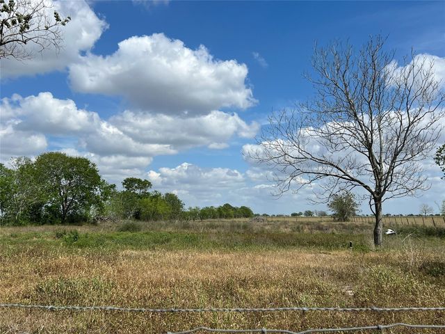 2748 County Road 456, El Campo, TX 77437