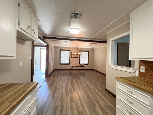2748 County Road 456, El Campo, TX 77437