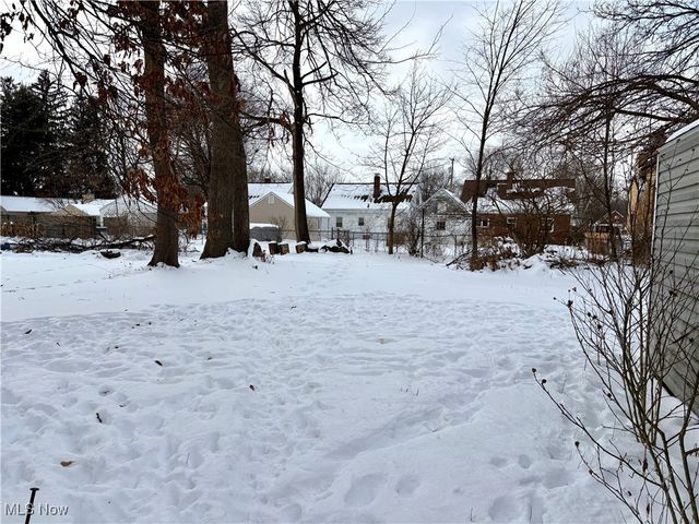 228 Hawk Avenue, Akron, OH 44312