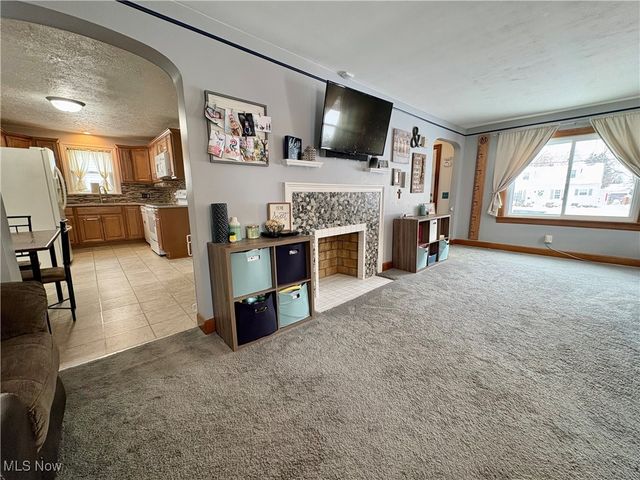 228 Hawk Avenue, Akron, OH 44312