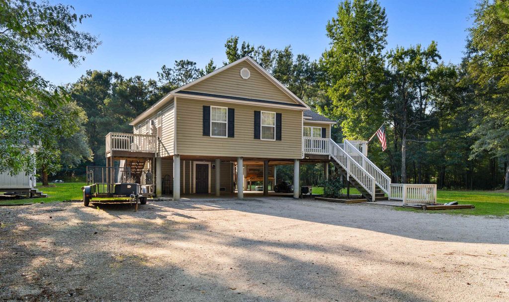 798 Redmond Ct., Conway, SC 29526