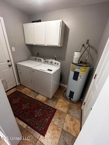 113 Colmer Circle, Ocean Springs, MS 39564