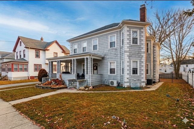29-31 Middlesex St 1, Chelmsford, MA 01863