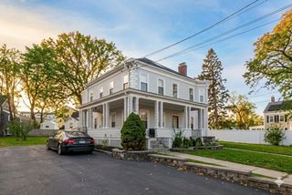 29-31 Middlesex St 1, Chelmsford, MA 01863