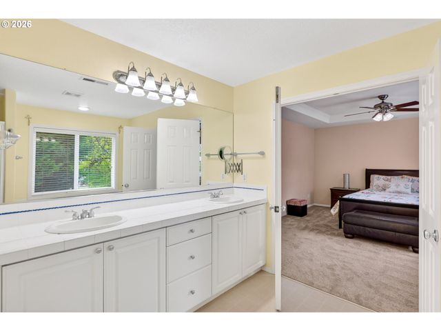 17271 Nw TUCSON St, Beaverton, OR 97006