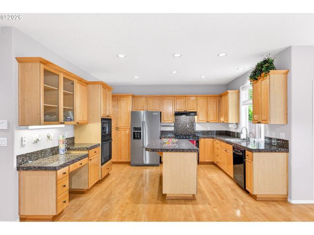17271 Nw TUCSON St, Beaverton, OR 97006