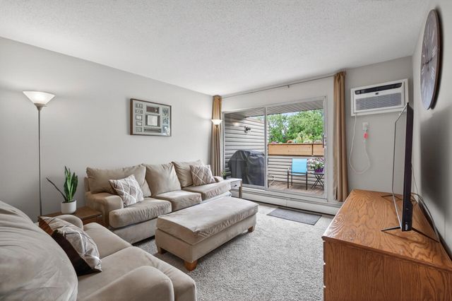 10840 Rockford Road 308, Plymouth, MN 55442