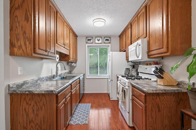10840 Rockford Road 308, Plymouth, MN 55442