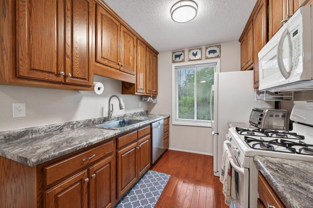 10840 Rockford Road 308, Plymouth, MN 55442