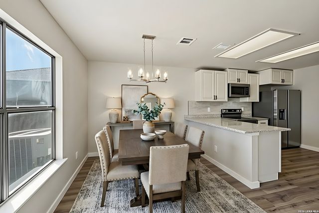 8010 Coral Meadow, Converse, TX 78109