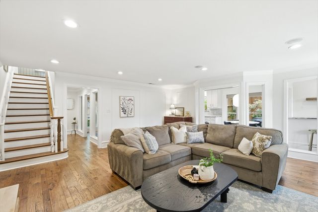 15319 Trails End Drive, Dallas, TX 75248