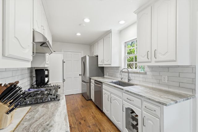 15319 Trails End Drive, Dallas, TX 75248