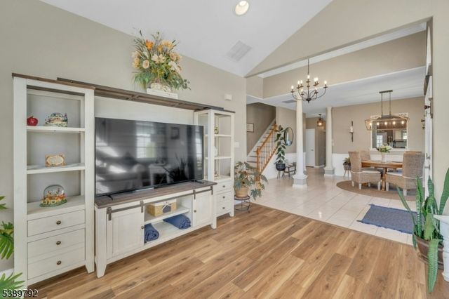 5 La Rochelle Dr, Manchester Twp., NJ 08759