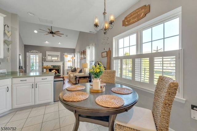 5 La Rochelle Dr, Manchester Twp., NJ 08759