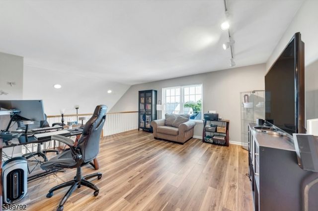 5 La Rochelle Dr, Manchester Twp., NJ 08759