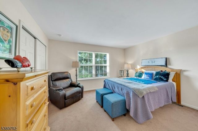 5 La Rochelle Dr, Manchester Twp., NJ 08759