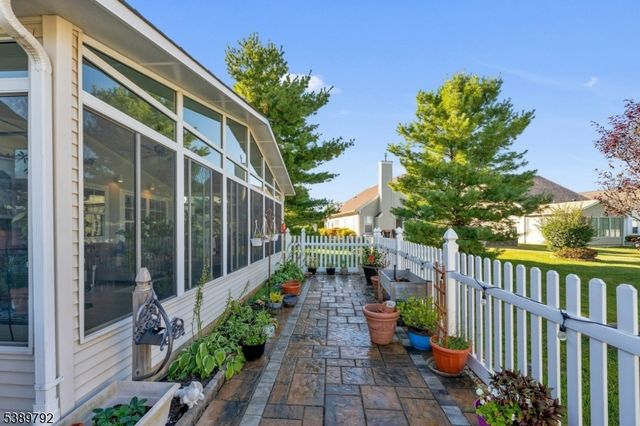 5 La Rochelle Dr, Manchester Twp., NJ 08759