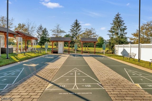 5 La Rochelle Dr, Manchester Twp., NJ 08759