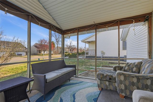 863 Boston Way, Coralville, IA 52241