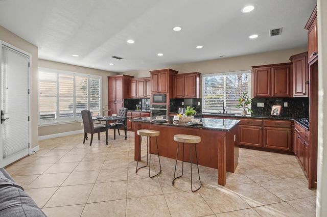 10441 Hite Cir, Elk Grove, CA 95757