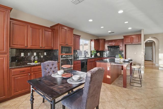 10441 Hite Cir, Elk Grove, CA 95757