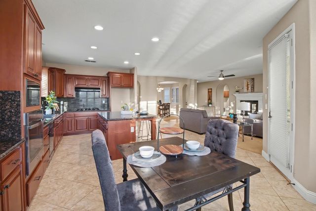 10441 Hite Cir, Elk Grove, CA 95757