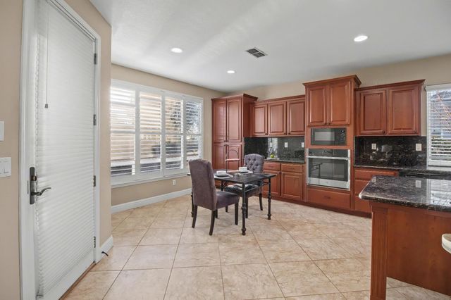 10441 Hite Cir, Elk Grove, CA 95757