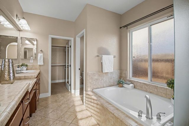 10441 Hite Cir, Elk Grove, CA 95757