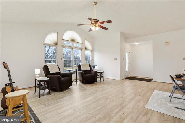 23 TEAKWOOD CT, Harpers Ferry, WV 25425