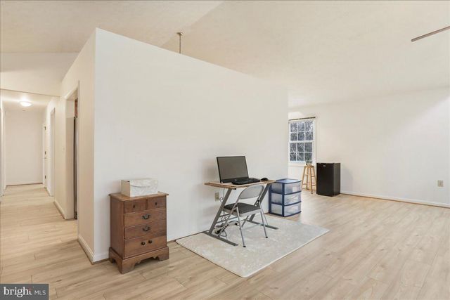 23 TEAKWOOD CT, Harpers Ferry, WV 25425