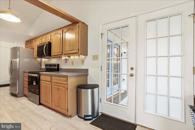 23 TEAKWOOD CT, Harpers Ferry, WV 25425