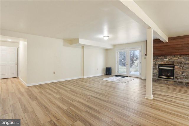 23 TEAKWOOD CT, Harpers Ferry, WV 25425