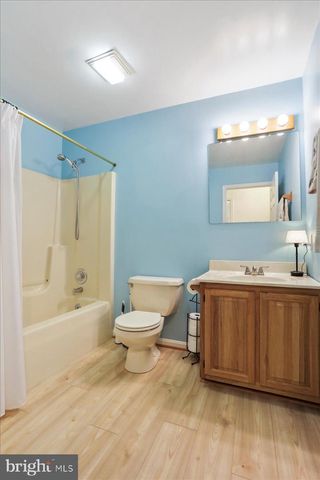 23 TEAKWOOD CT, Harpers Ferry, WV 25425