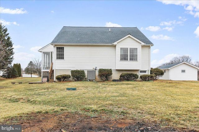 23 TEAKWOOD CT, Harpers Ferry, WV 25425