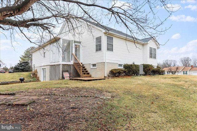23 TEAKWOOD CT, Harpers Ferry, WV 25425