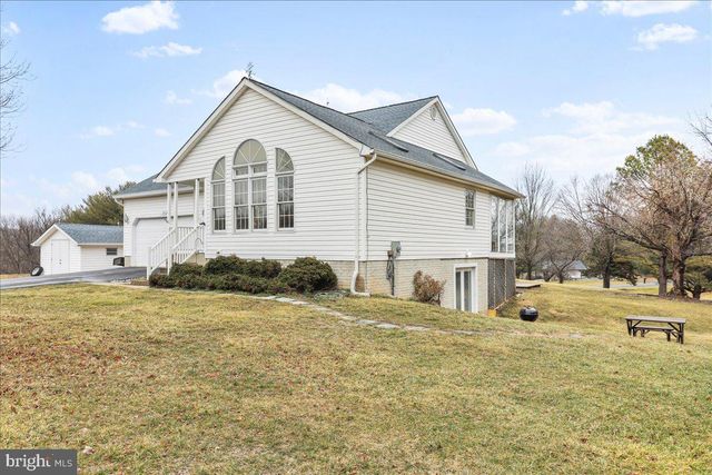 23 TEAKWOOD CT, Harpers Ferry, WV 25425