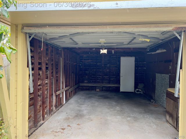 318 DEVILLEN Avenue, Royal Oak, MI 48073
