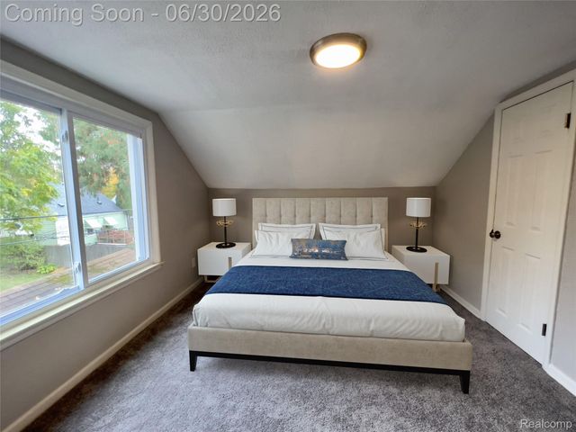 318 DEVILLEN Avenue, Royal Oak, MI 48073